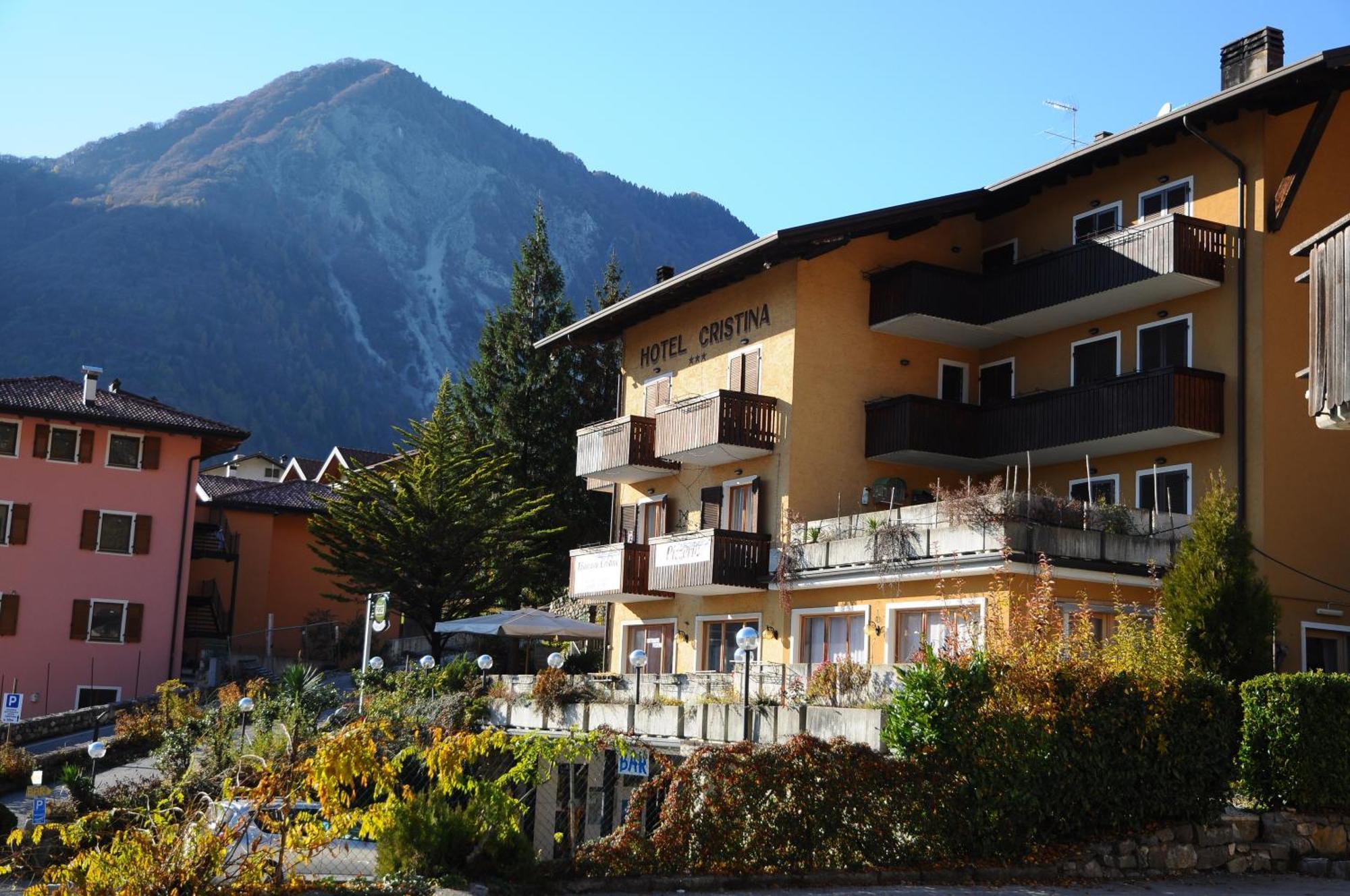 Hotel Cristina Tenno Exterior foto